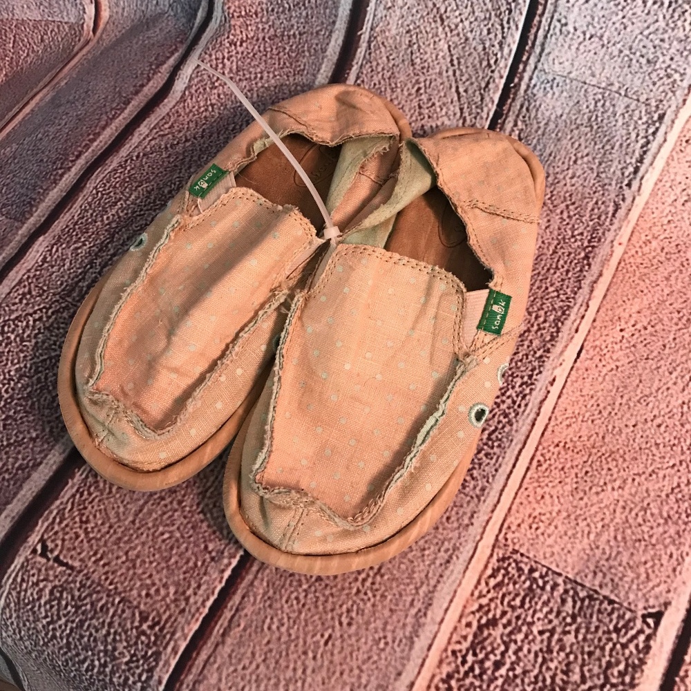 SANUK SHOES